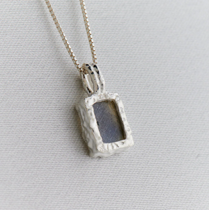 
                  
                    Load image into Gallery viewer, Labradorite Pendant with Adjustable Sterling Silver Chain
                  
                