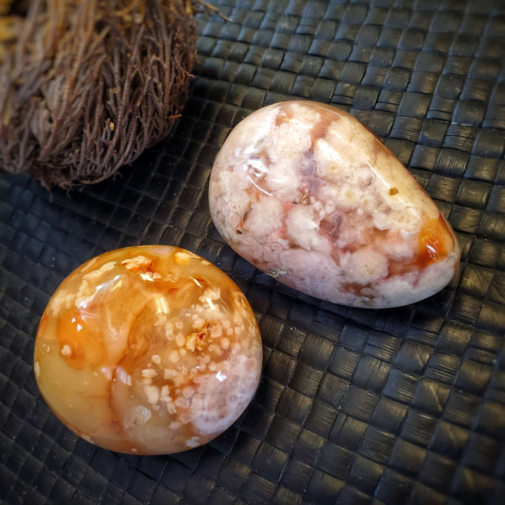 Flower Agate Palm Stones